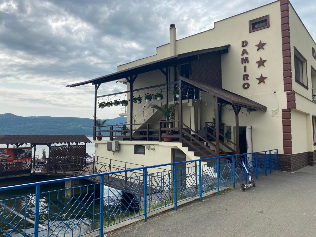 Pensiunea Damiro Orsova Bagian luar foto